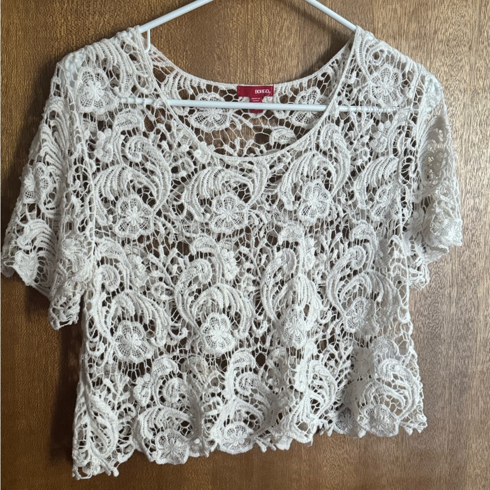 BONGO White Short Sleeve Embellished Crop Blouse